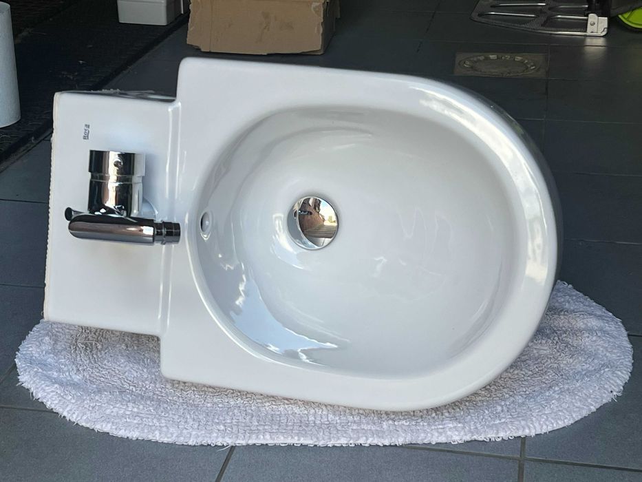 Bidet podwieszany ROCA HAPPENING biały