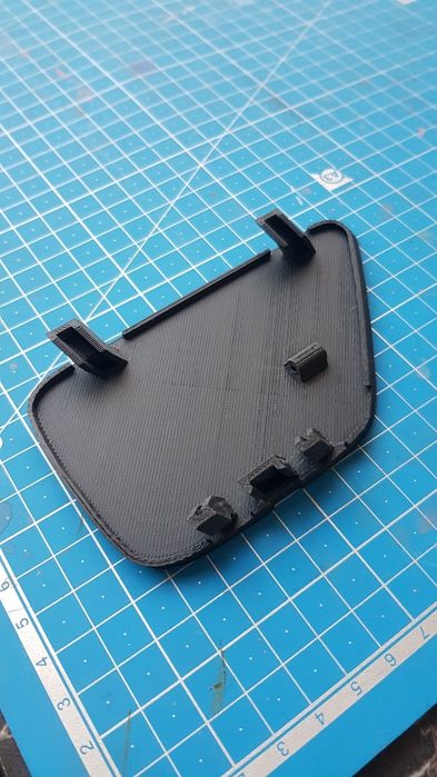 Заглушка в бампер Leaf Bolt Zoe Model 3 Y I3 Kangoo Cayenne