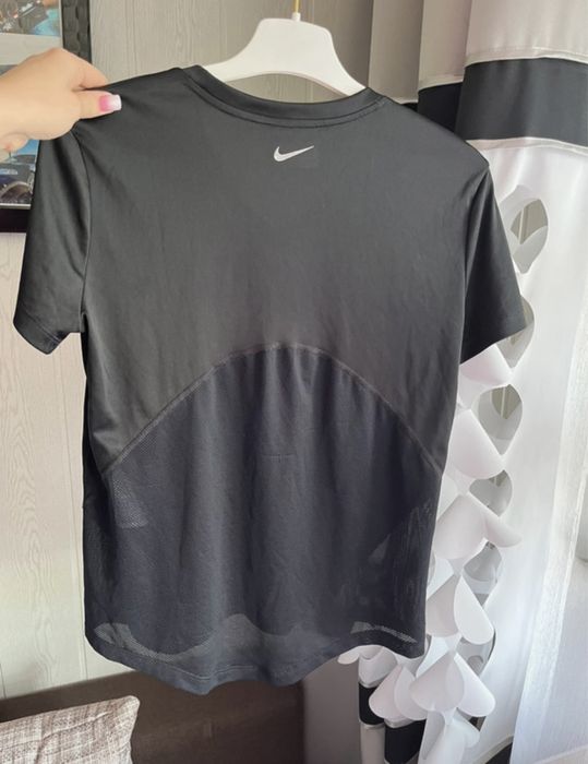 Ubrania sportowe damskie