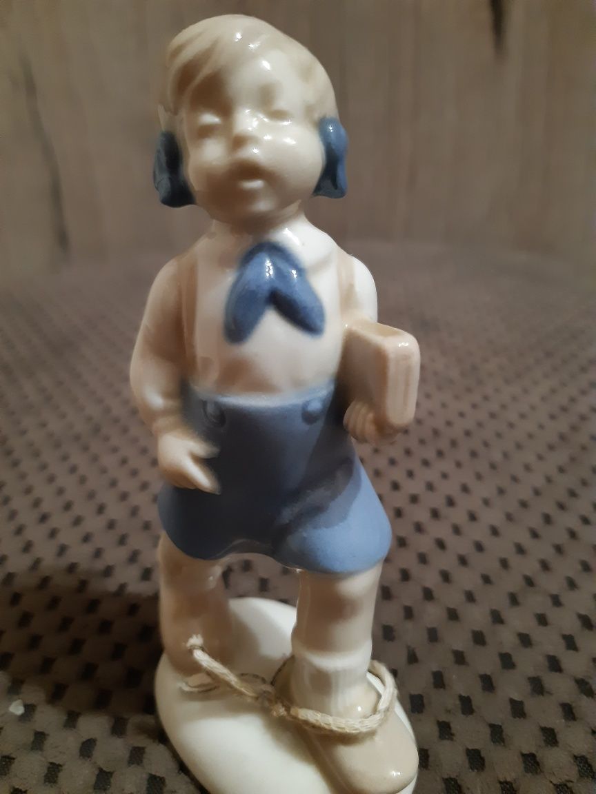 Figurka porcelanowa