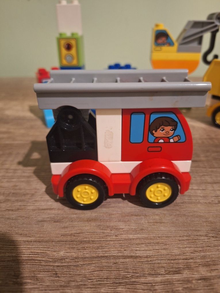 Zestaw Lego duplo 10816 moje pierwsze pojazdy.