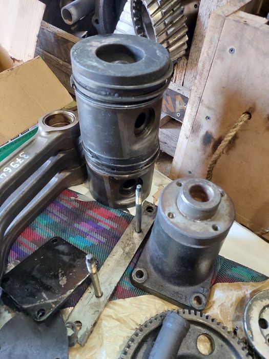 Мотор perkins jcb  коромисло  шатуни кришки колектор