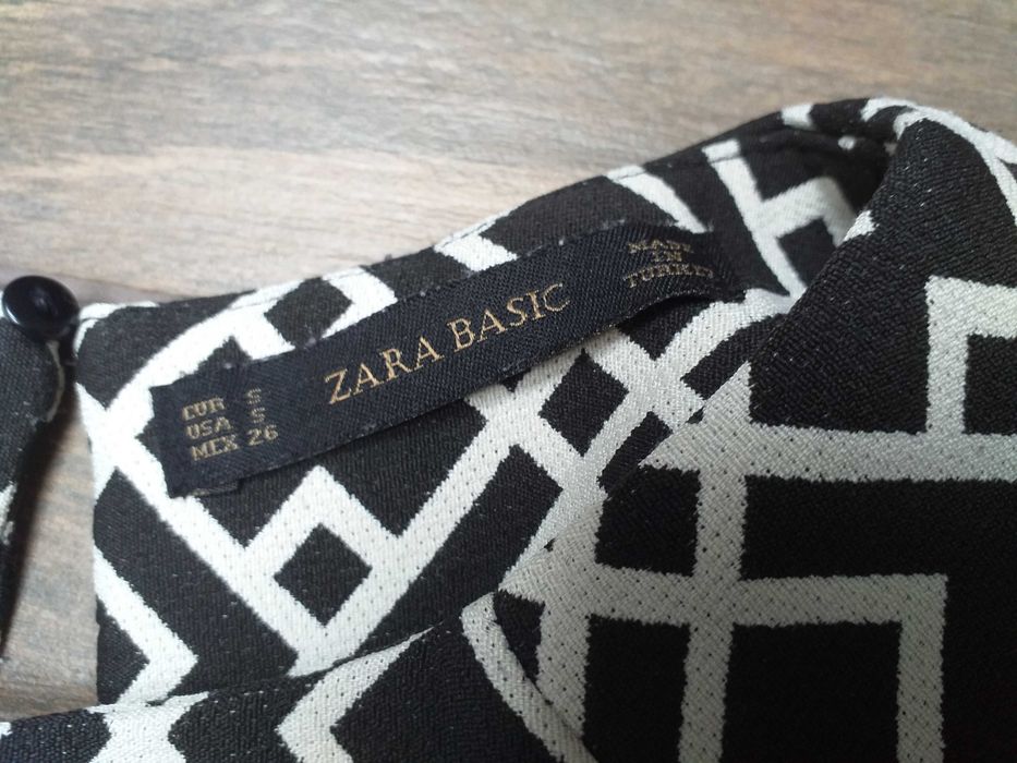 ZARA zgrabna modna sukienka S