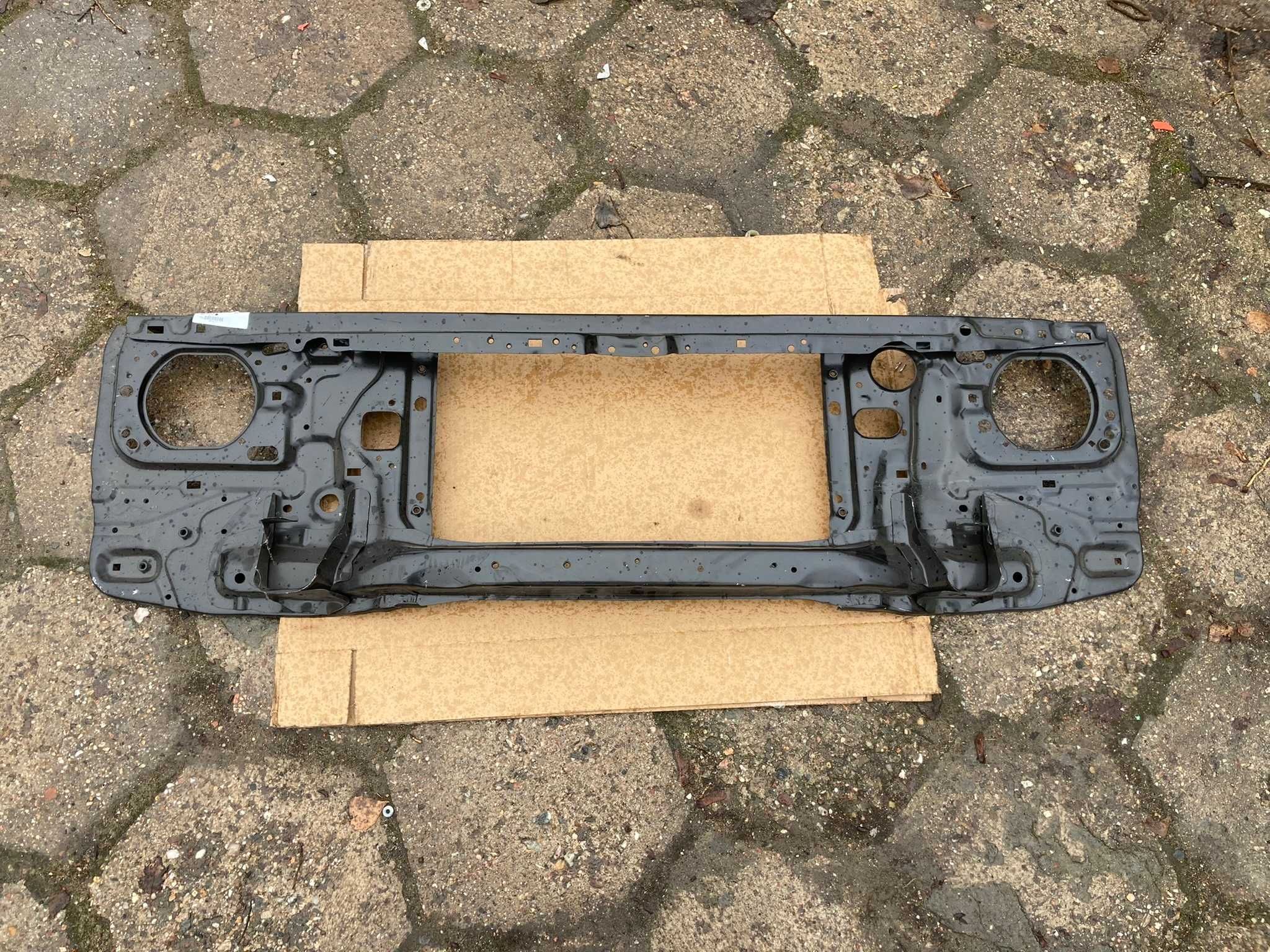 Hilux 88-98 - części, błotnik, progi...