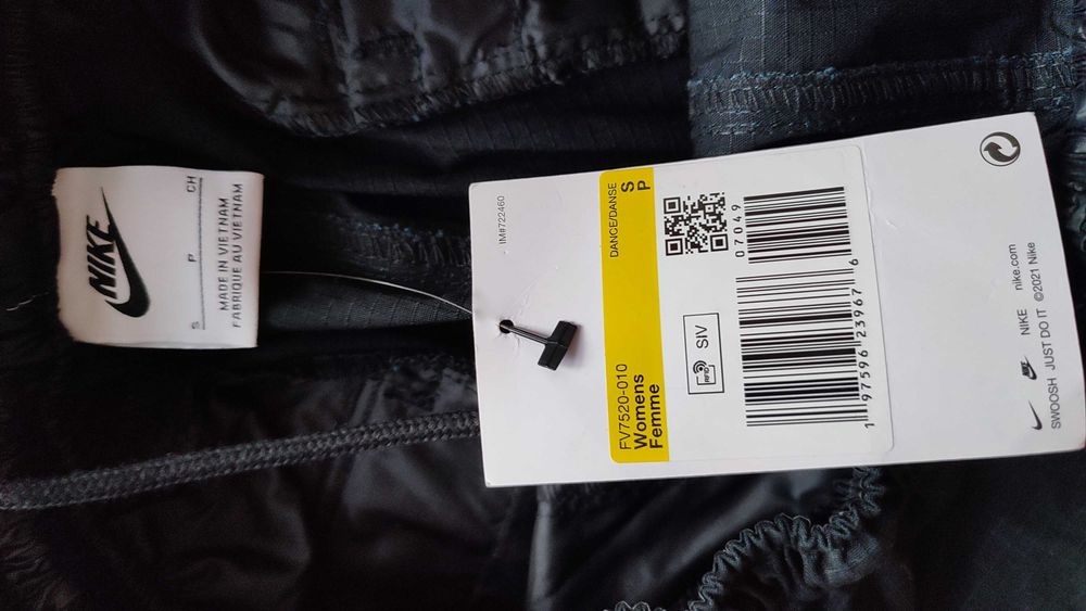 Nike Sportswear Damskie bojówki krój oversize ze średnim stanem rozm S