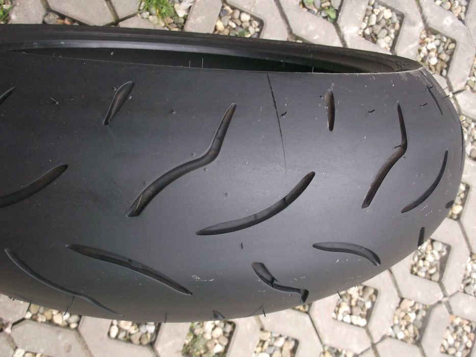 opona 190/50ZR17 Bridgestone Battlax BT016R Hypersport dot4616 5,4mm