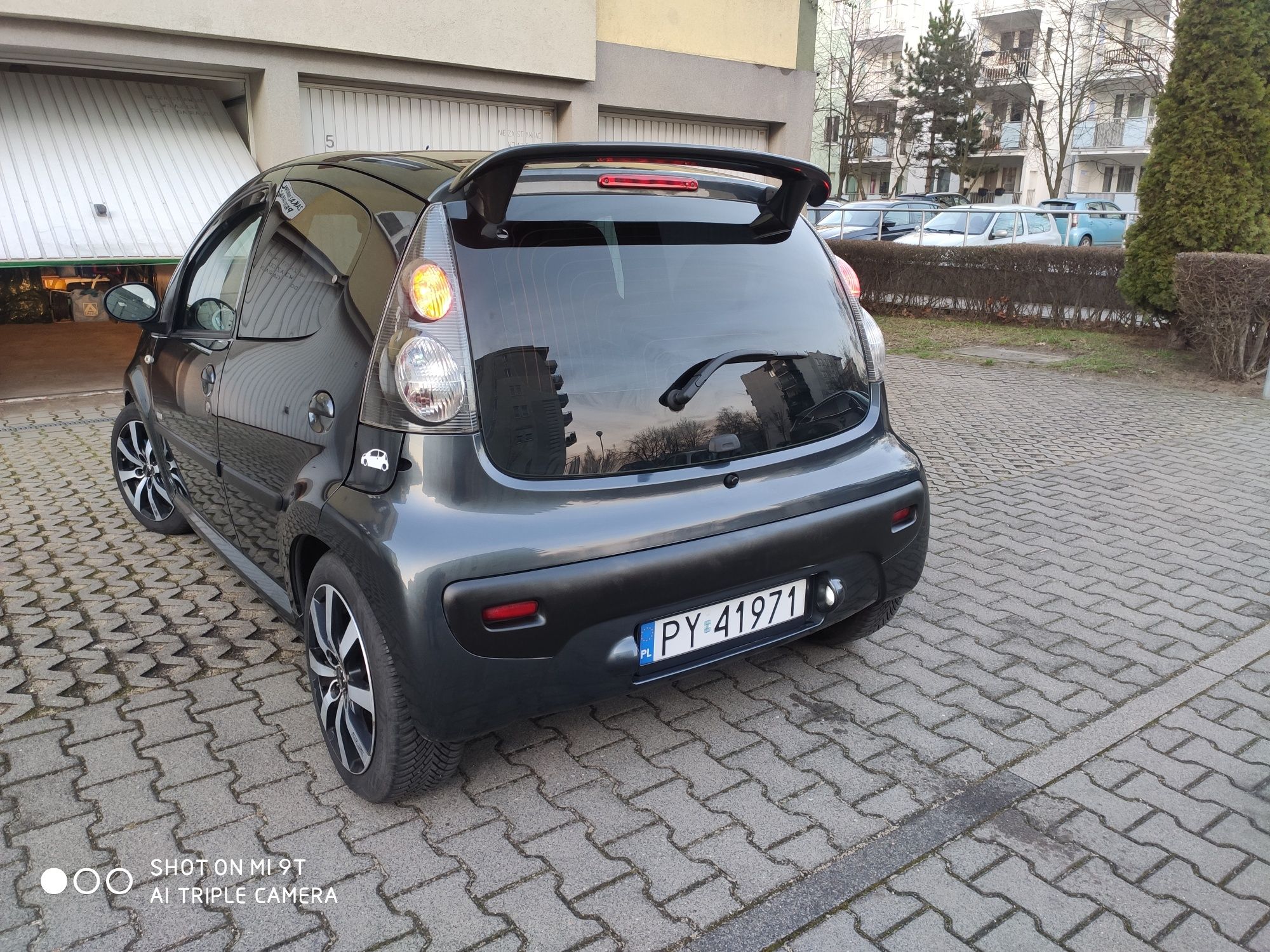 Peugeot 107 1.0 2011r