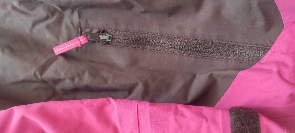 Wiosenna kurtka  firmy Helly Hansen, r. 128, wiek 8 lat