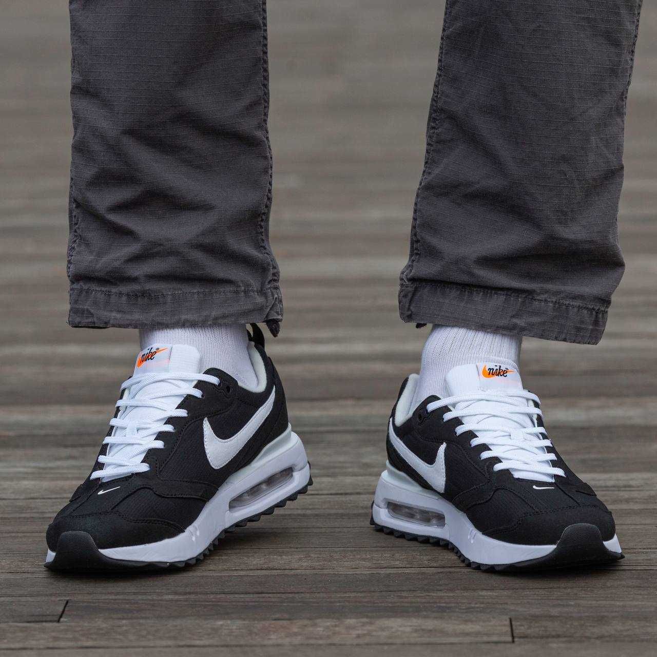 Кросівки Nike Air Max Dawn Black White