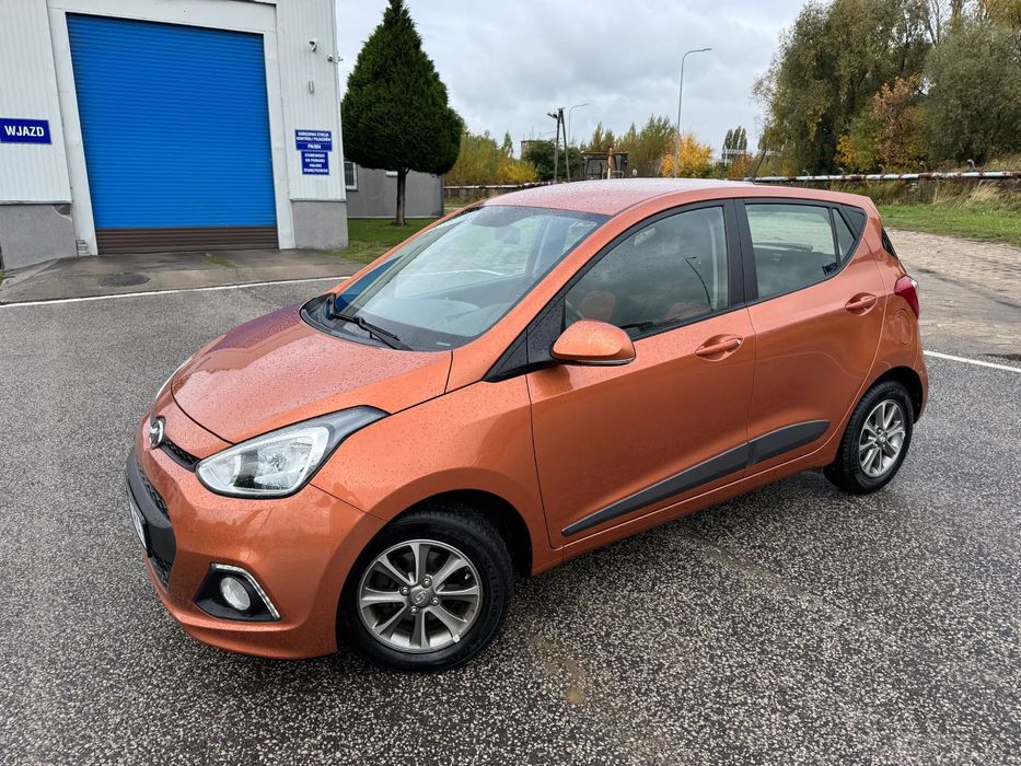 Hyundai i10 AUTOMAT Klimatyzacja LEDY Bluetooth Czujniki Cofania NOWE OPONY
