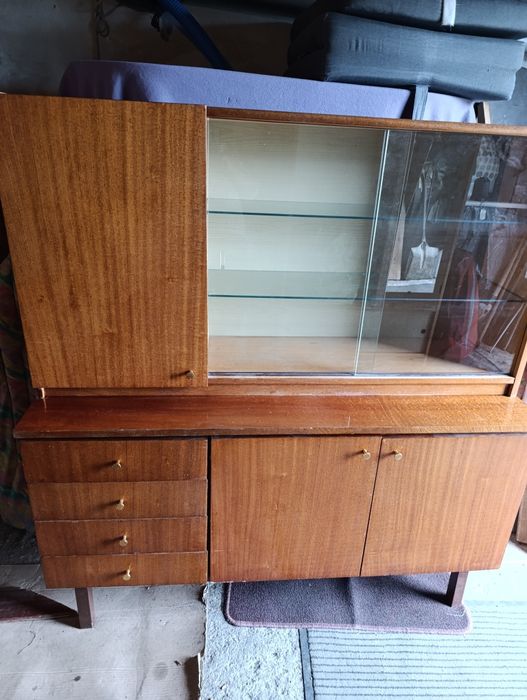 Witryna komoda highboard w stylu Art ,deco wykonane z litego drewna.
