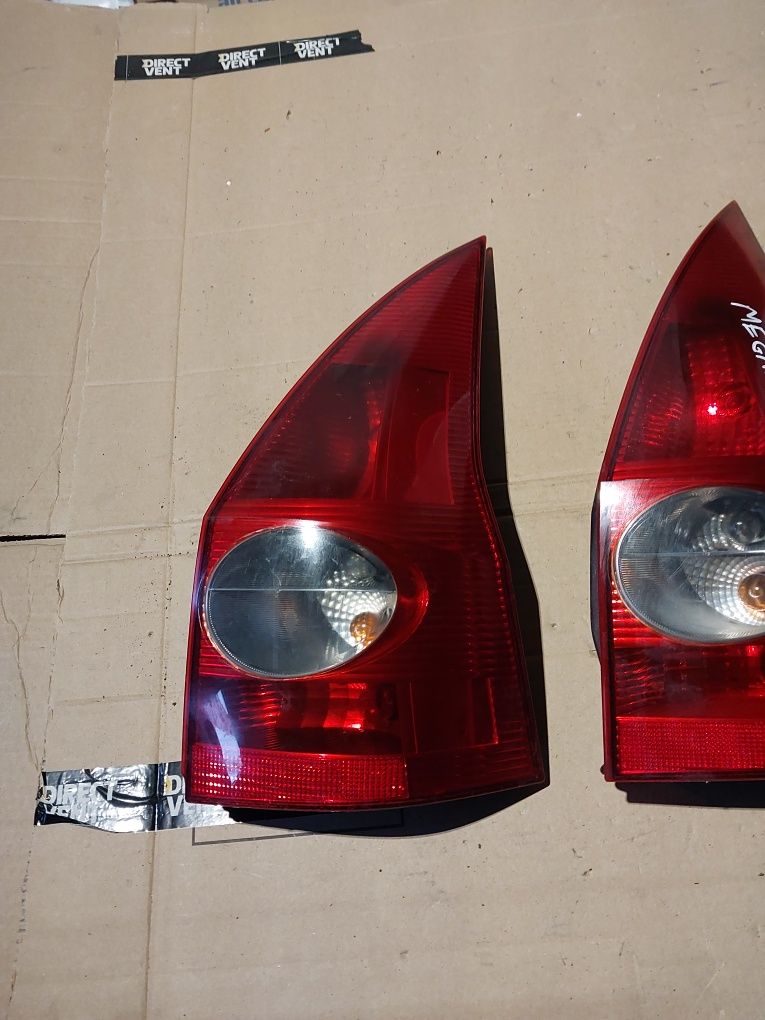 Renault megane II kombi prawa tylna lampa tył