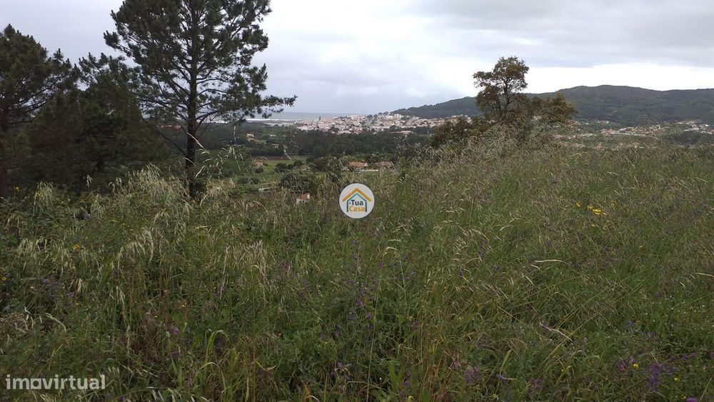 Terreno urbano com vista para o mar - Área total de 2200 m2, em Âncora