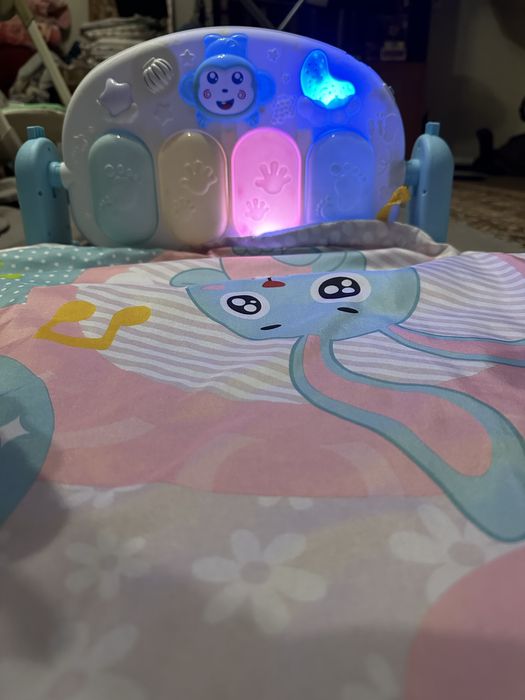 Розвиваючий дитячий килимок