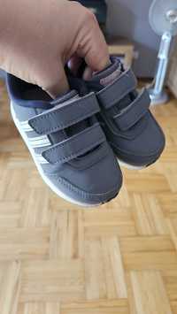 Buciki Adidas 22