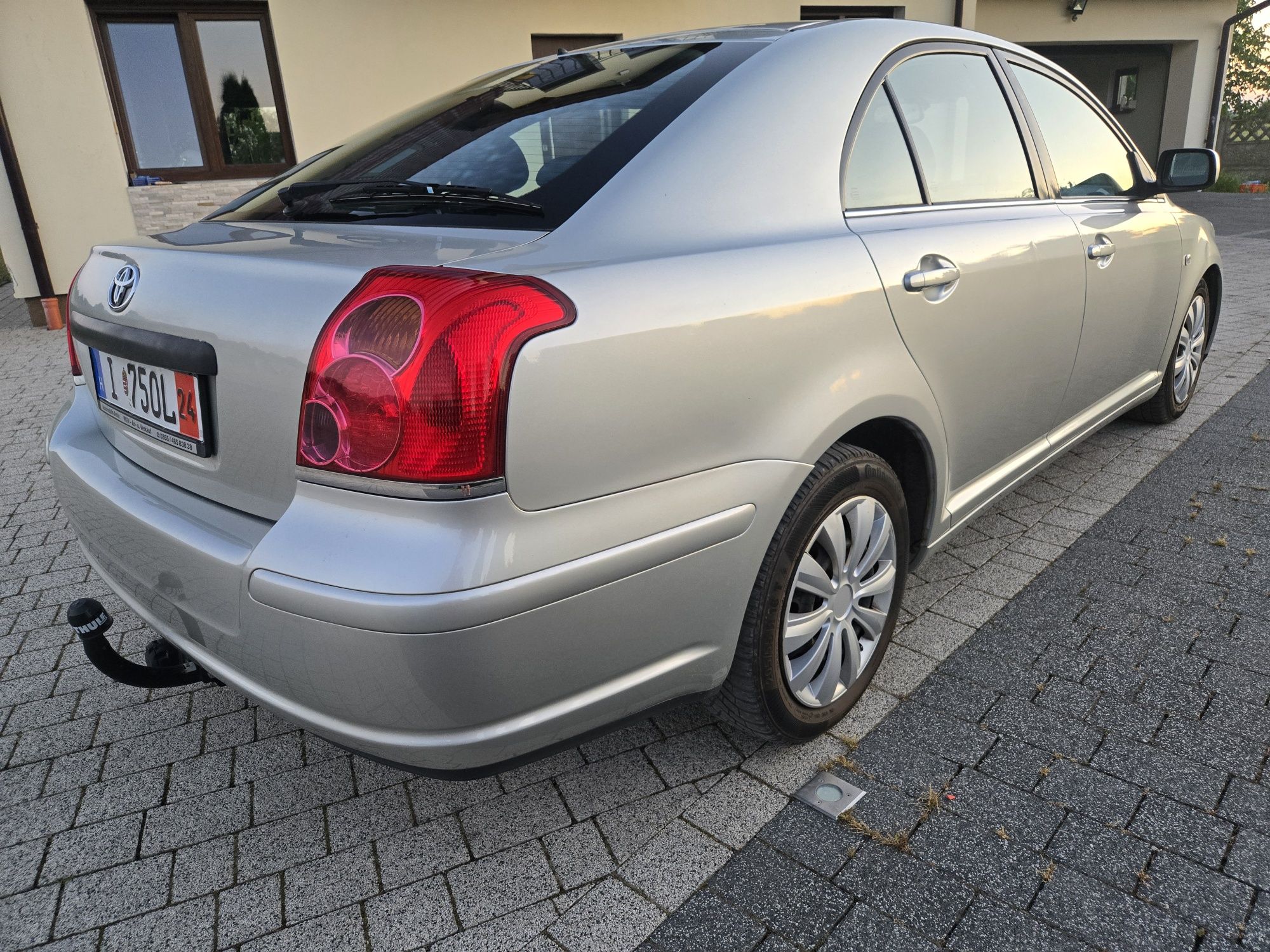 Toyota Avensis 2.0 benzyna Automat Xenon