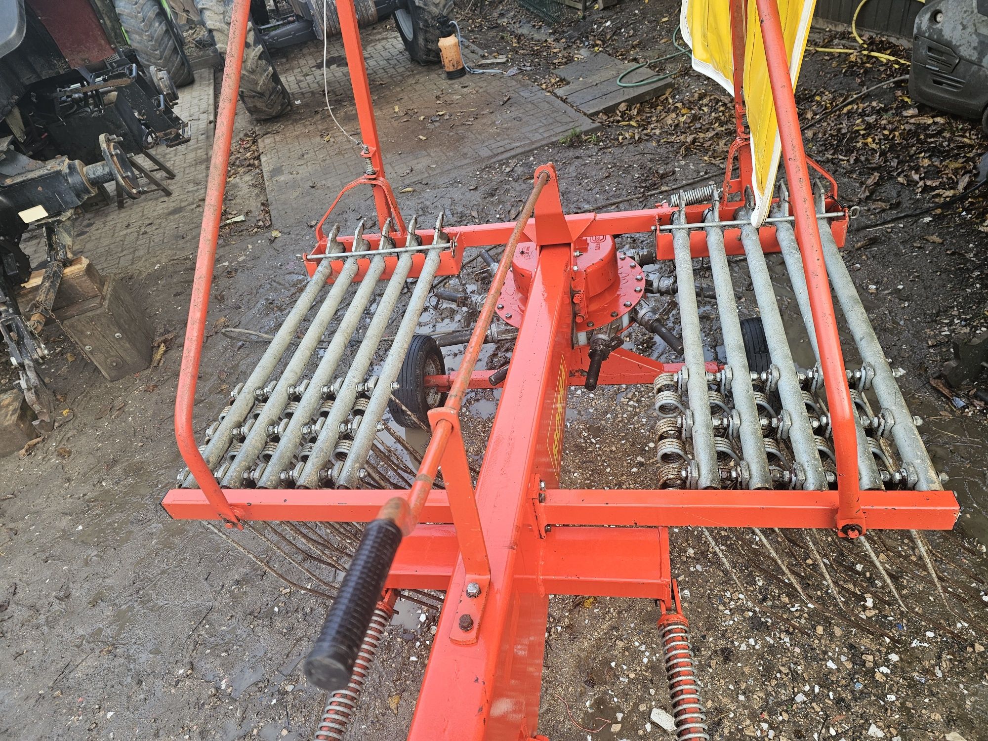 Zgrabiarka Morra RM 350 kuhn krone