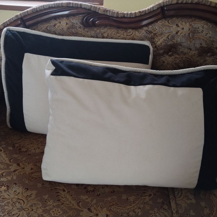 Покривало з подушками