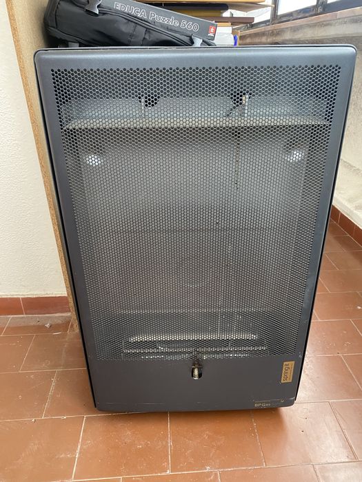 Aquecedor com bilha de gas a trabalhar perfeitamente vendo