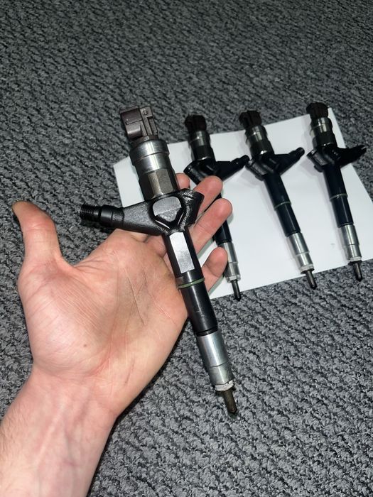 Продаю Паливна форсунка Denso з номером деталі 16600 8H800