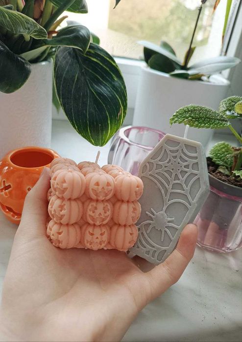 Świeca sojowa trumna oraz kostka dyniowa