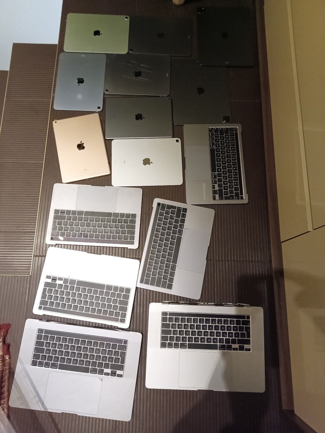 Apple,i pad,i pad pro,MacBook,na cześci, klawiatura,touchpad,głośniki,