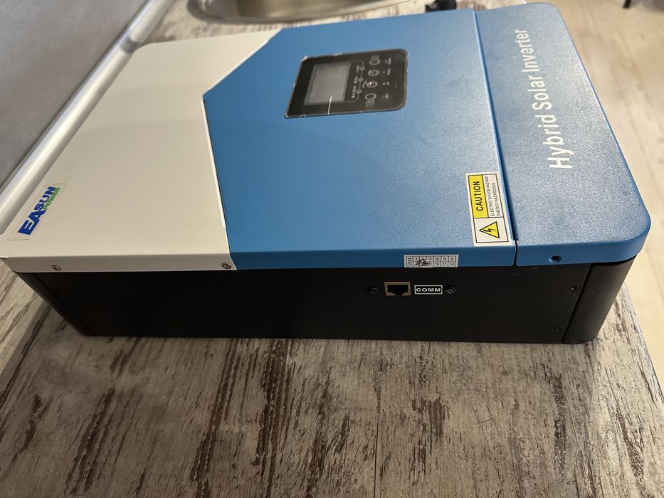 Гібридний інвертор EAsun 7k