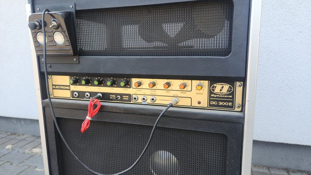 Kolumna Dynacord DC300E do pianino gitara
