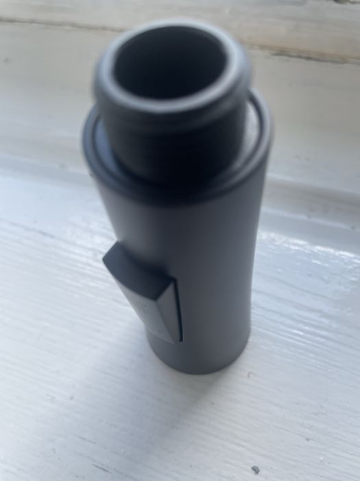 Sluchawka do bateri z wyciaganą wylewką