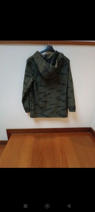 Casaco verde caqui impermeável da Zara 13/14
