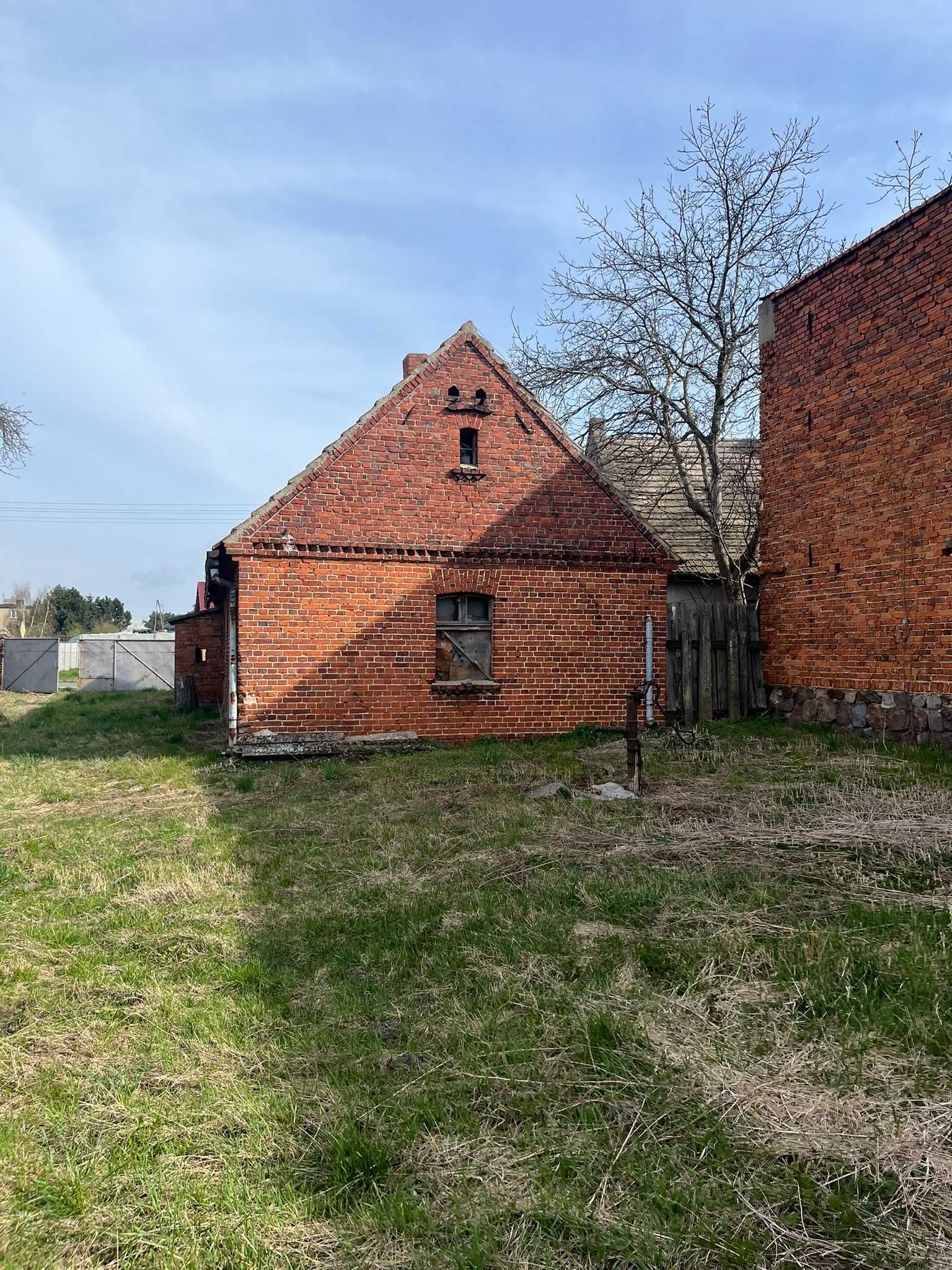 Dom na sprzedaż z dużą działką