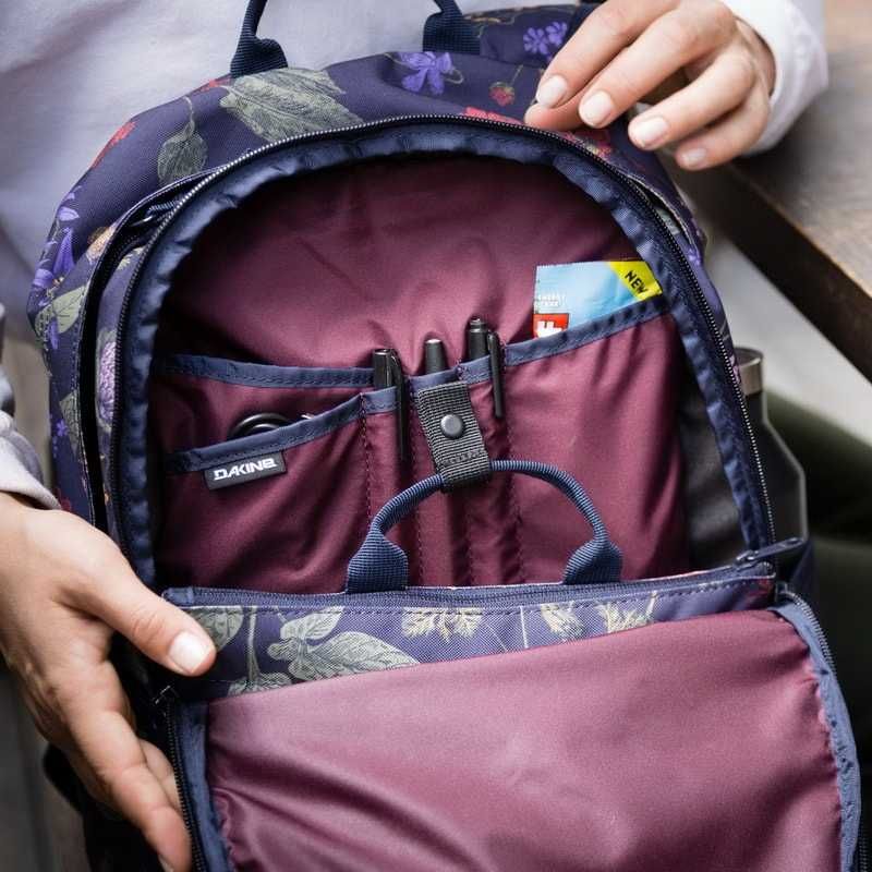 Рюкзак жіночий Dakine Essentials 26l (для ноутбука 15")
