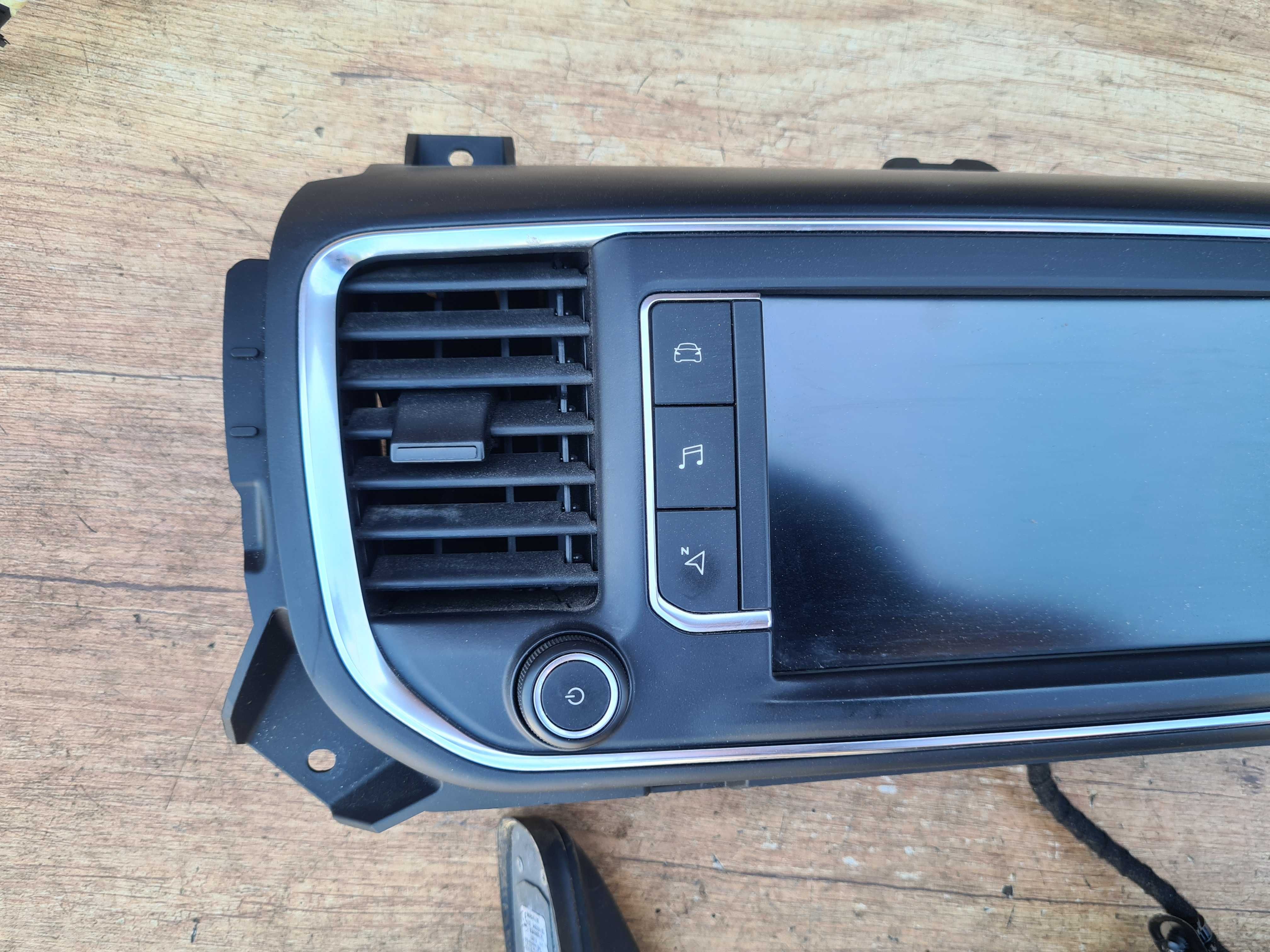 Jumpy III 2.0 19r Expert III radio nawigacja antena instalacja komplet