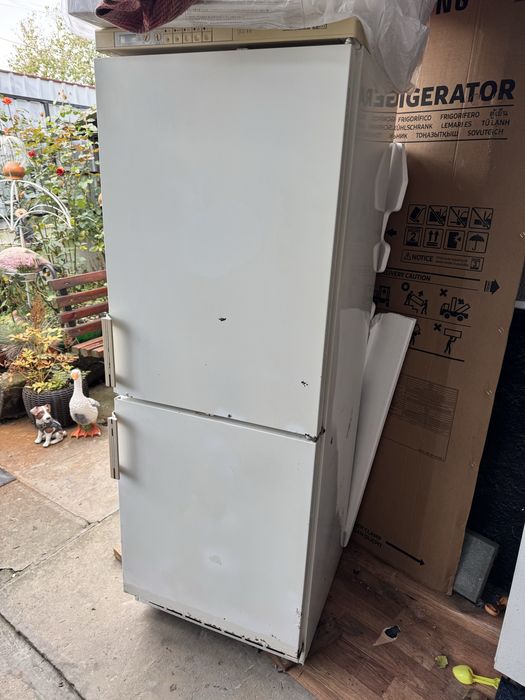 Холодильник в робочому стані