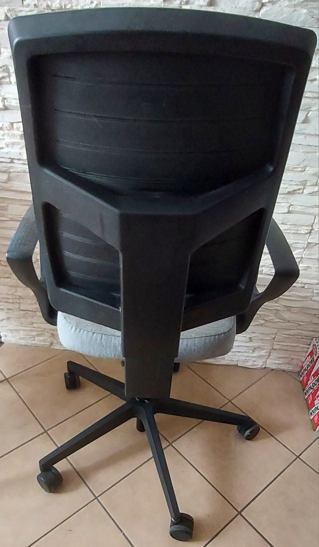 Krzesło biurowe obrotowe profirm
