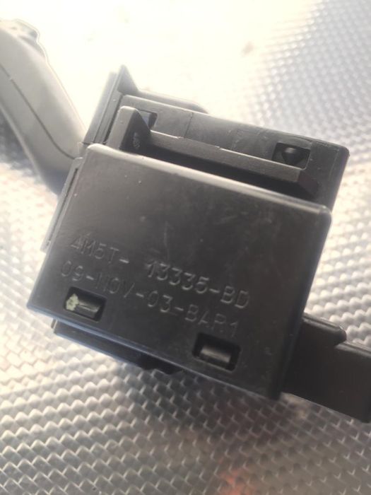 Conjunto / manetes de luzes e limpa vidros FORD Focus II (DA_)