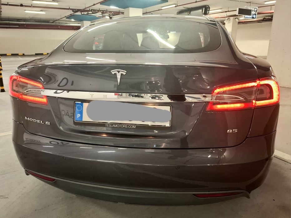 Tesla S85  carregamento vitalício