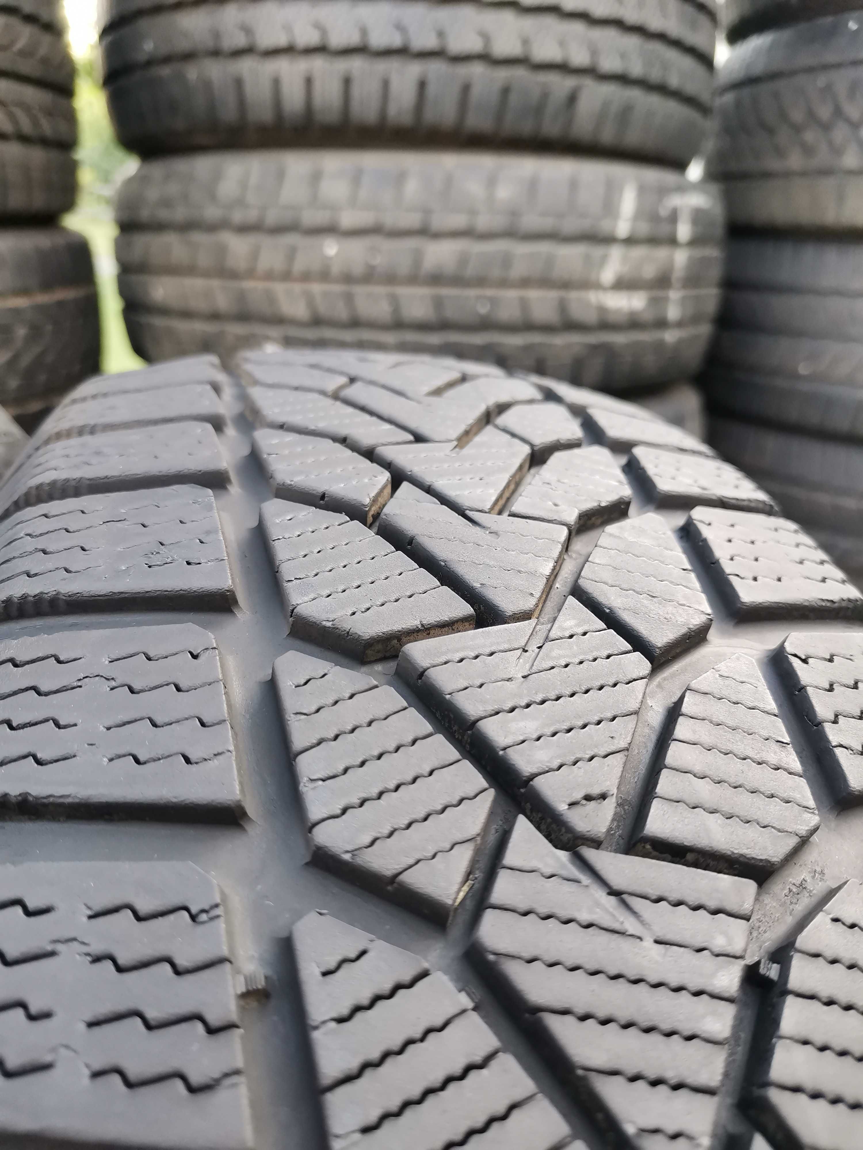 zima Uniroyal 195/65/15 z 2023r 6.5mm 2szt