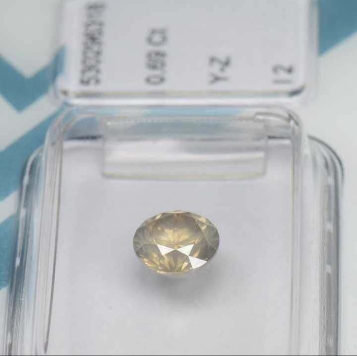 Diamante 0.69 ct - c/certificado