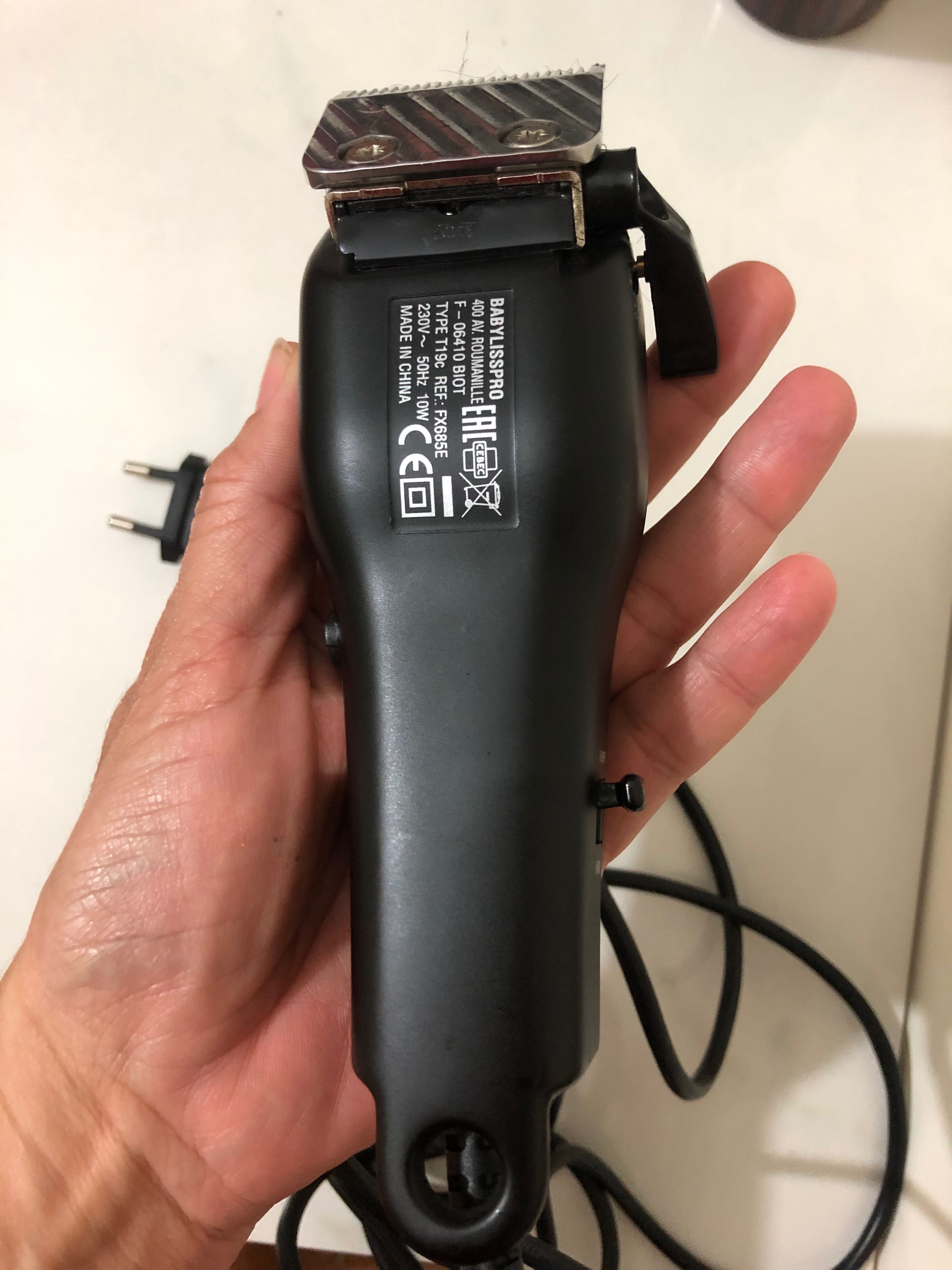 Máquina de cortar cabelo Babyliss usada