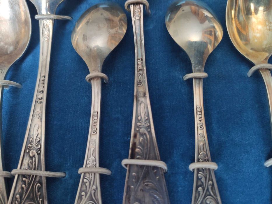 Столові прибори з нагоди "Олімпіади-80"