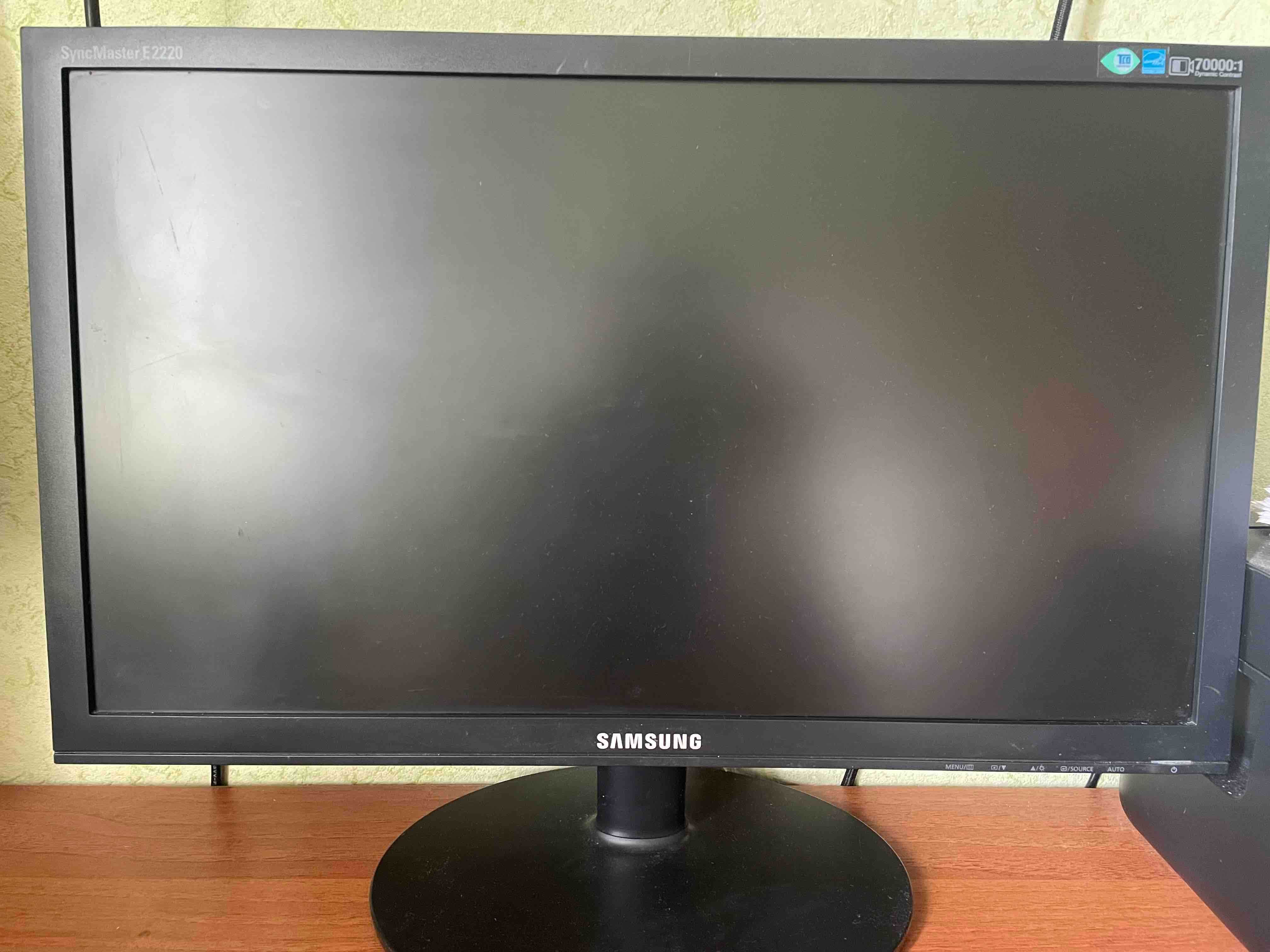 Монитор Samsung E2220
