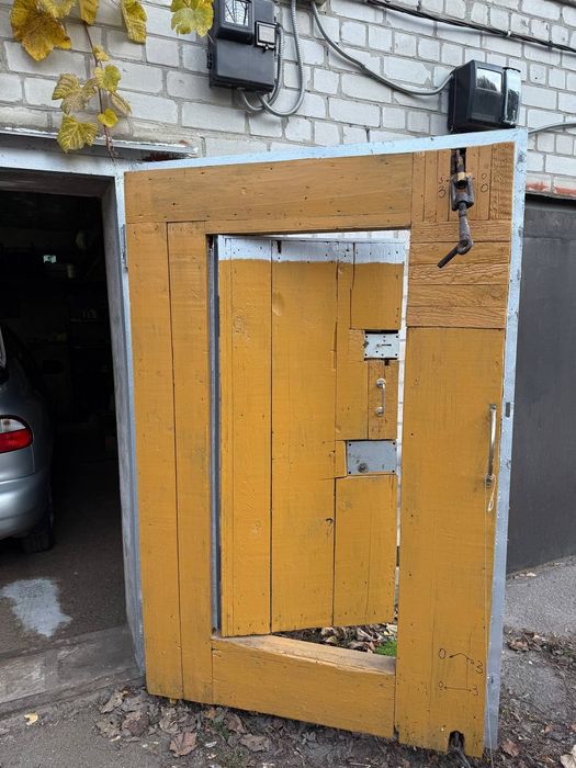 Гараж у автокооперативі “Маяк” (район цукрового заводу)