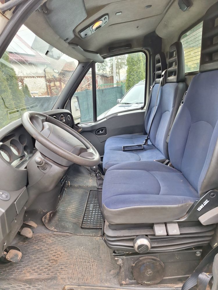 Iveco Daily bus.