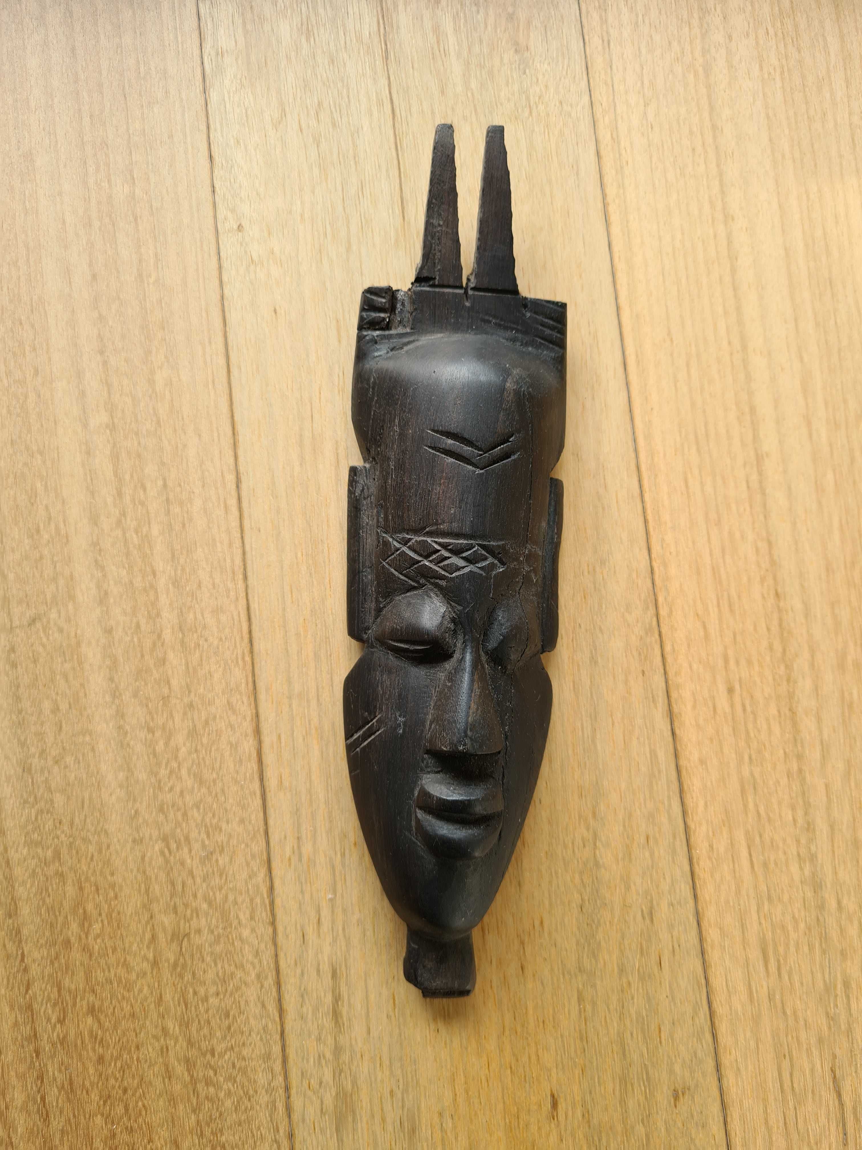 Máscara estatueta figura Africana