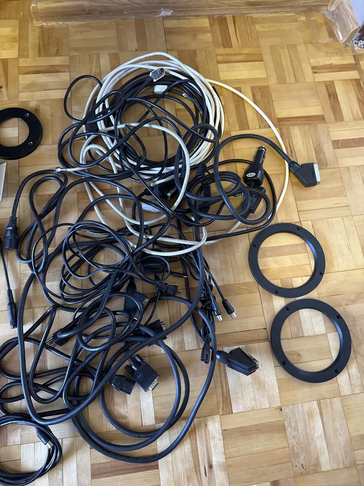 Pakiet różnosci włączniki światła kable, antenowe, adaptery bluetooth