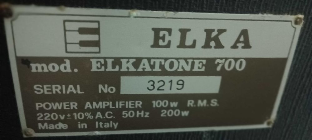 Órgão hammond e leslie elka