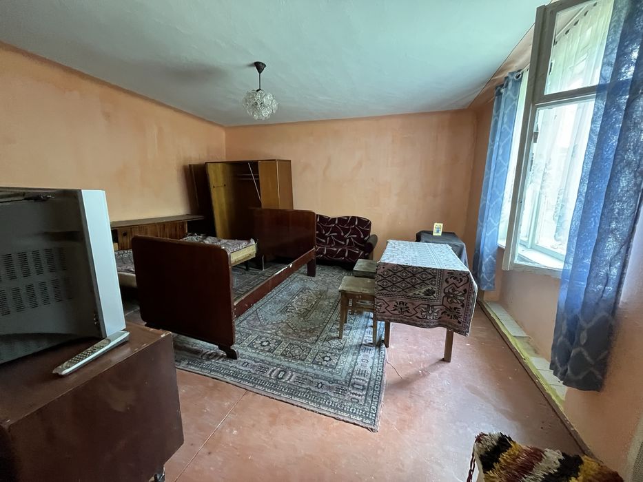 Продається будинок 100м.Крихівці.Комунікації.Центр.Школа.Садок.Місто