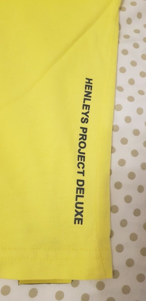 Яркая футболка Henleys Project Deluxe, оригинал, фирменная.