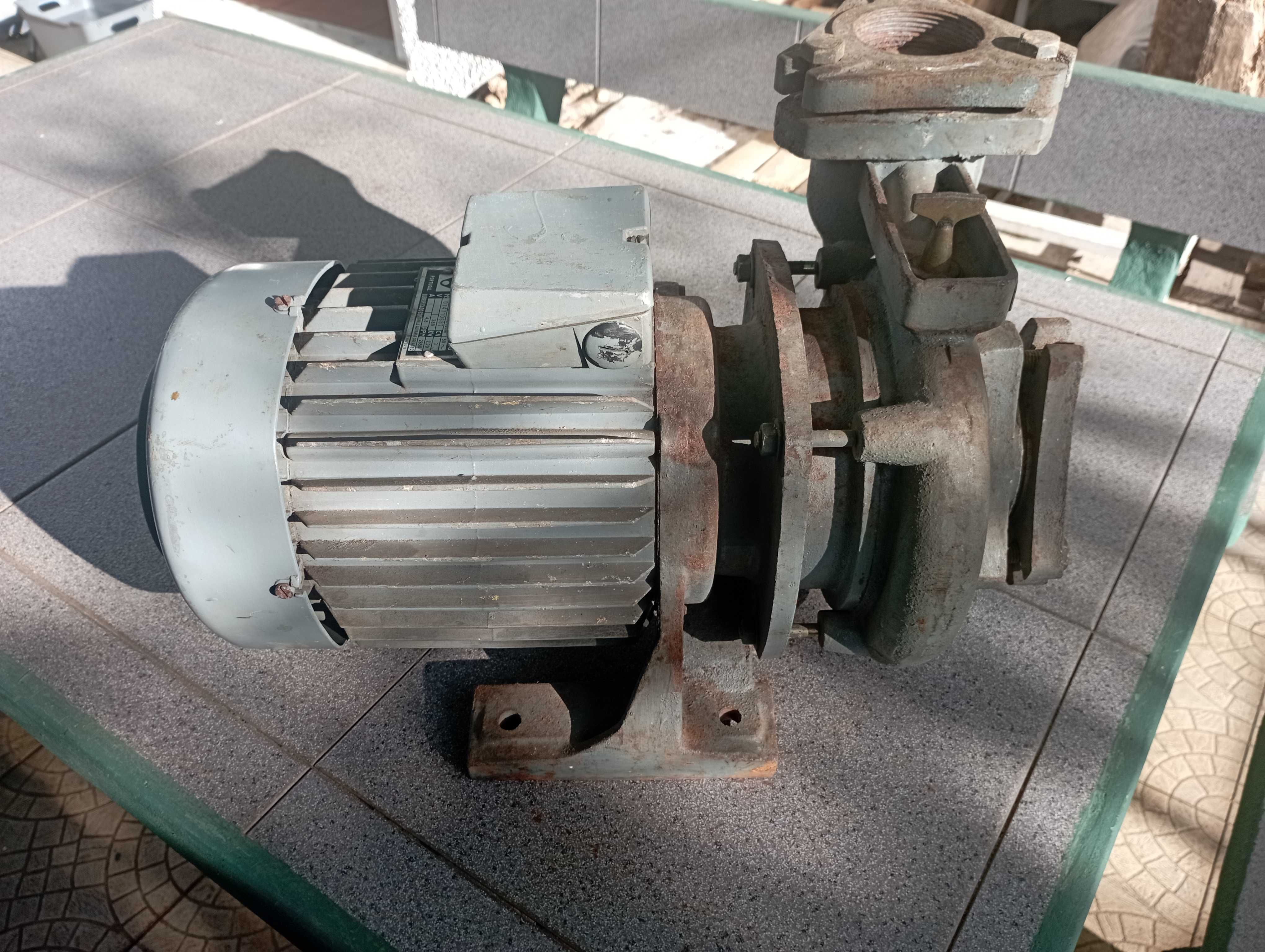 Motor de tirar  água ou outra finalidade EFACEC